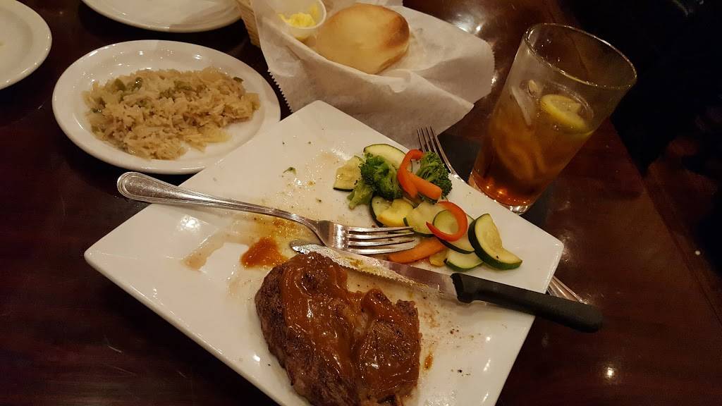 Steaks on the Square | restaurant | 112 Westover Dr, Danville, VA 24541, USA | 4347929663 OR +1 434-792-9663