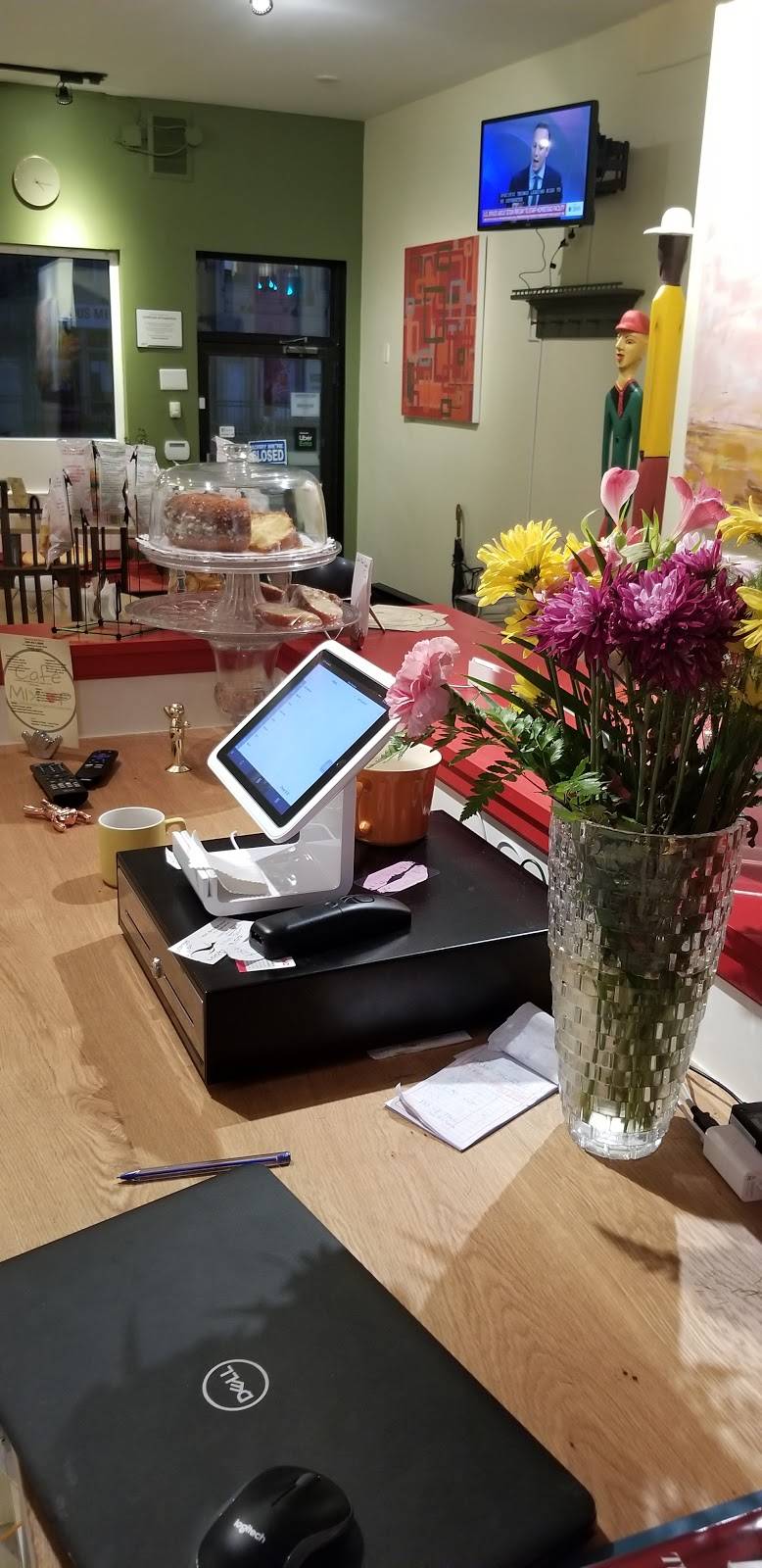 Cafe Mix Up | restaurant | 77 Lakeshore Rd W, Oakville, ON L6K 1C9, Canada | 2898370899 OR +1 289-837-0899