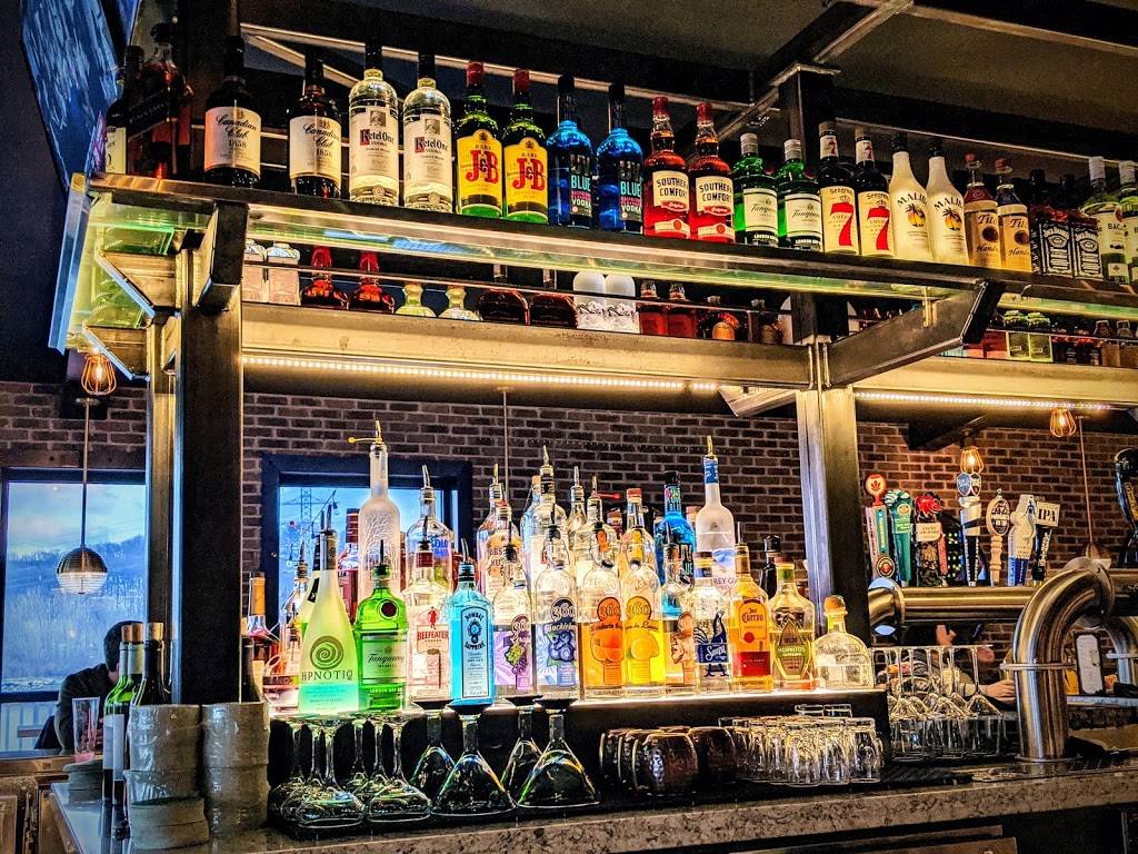 Tin Lizard Bar and Grill | restaurant | 21 Blackjack Blvd, East Peoria, IL 61611, USA | 3096997711 OR +1 309-699-7711