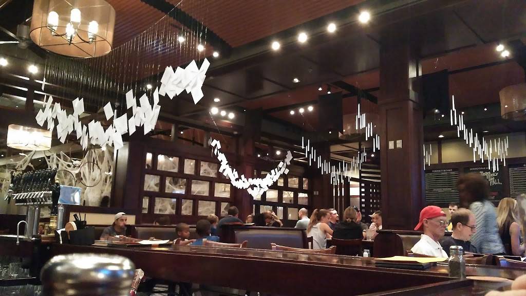 Iron Hill Brewery & Restaurant | restaurant | 8400 Germantown Ave, Philadelphia, PA 19118, USA | 2159485600 OR +1 215-948-5600