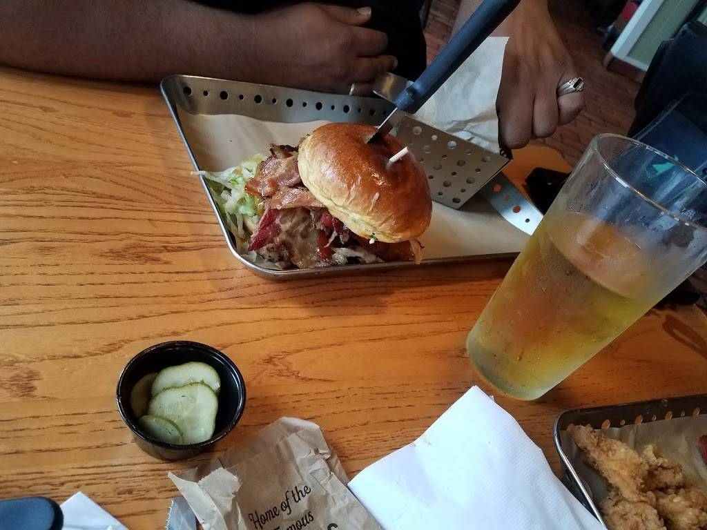 Chilis Grill & Bar | meal takeaway | 6195 S Westnedge Ave, Portage, MI 49002, USA | 2693240560 OR +1 269-324-0560