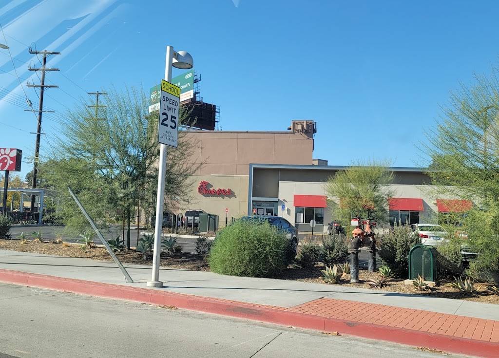 Chick-fil-A | restaurant | 20101 Ventura Blvd, Woodland Hills, CA 91364, USA | 8187033002 OR +1 818-703-3002