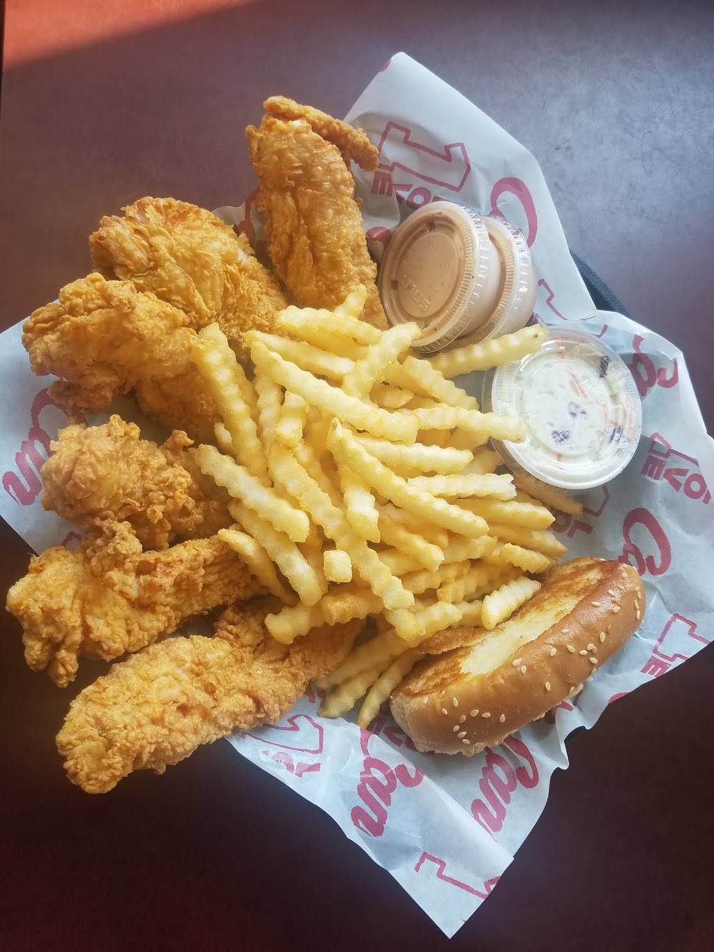 Raising Canes Chicken Fingers | meal takeaway | 2586 E League City Pkwy, League City, TX 77573, USA | 2815354784 OR +1 281-535-4784
