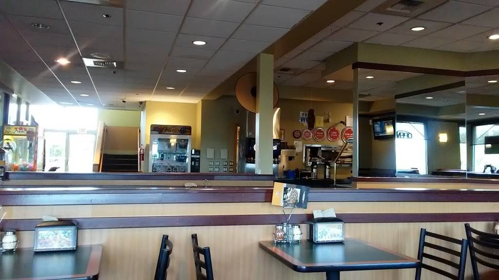 Round Table Pizza | meal delivery | 1409 Fitzgerald Dr, Pinole, CA 94564, USA | 5102225555 OR +1 510-222-5555