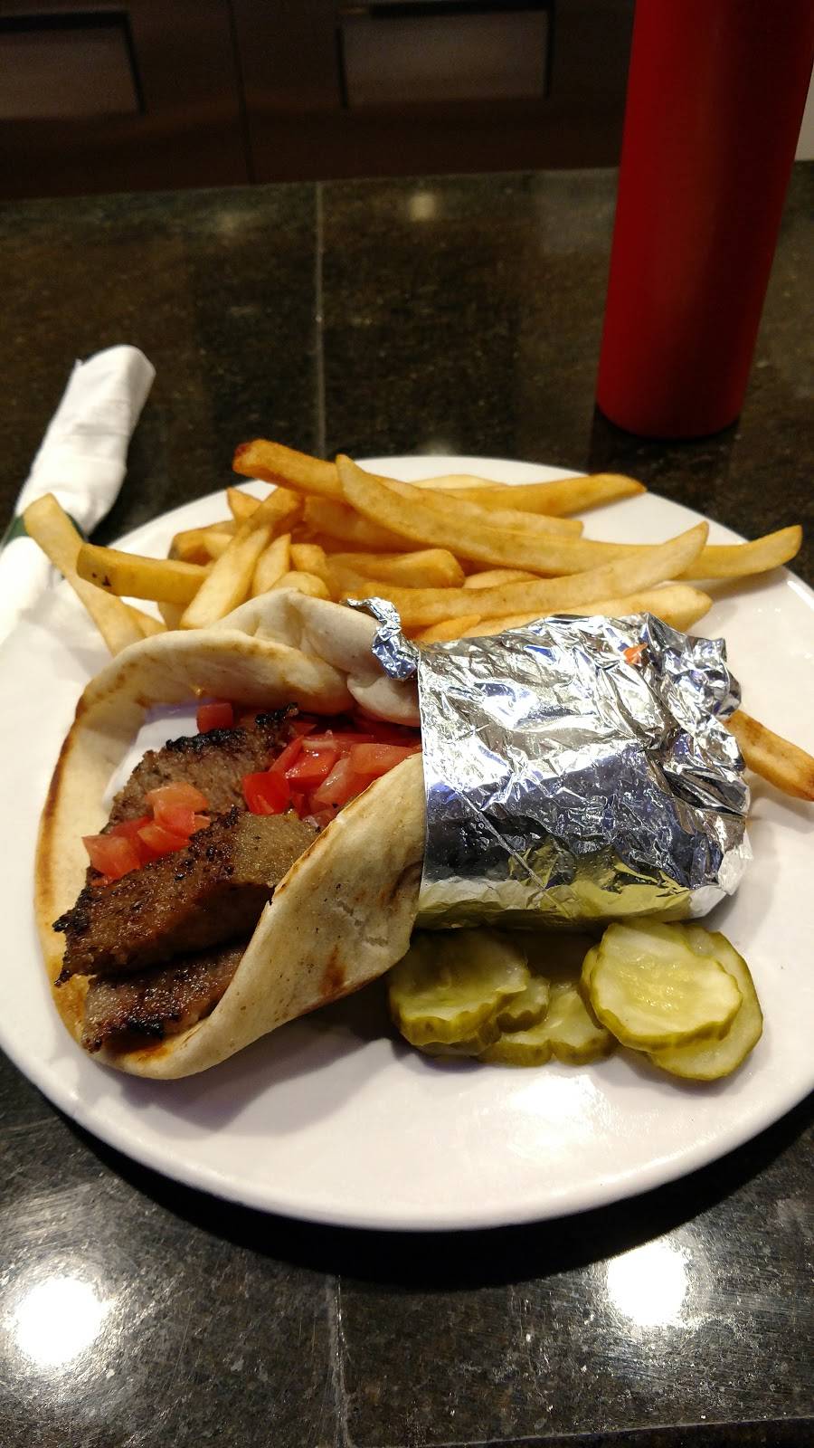 Village Grill of Farmington Hills | restaurant | 31200 W 10 Mile Rd, Farmington Hills, MI 48336, USA | 2484260005 OR +1 248-426-0005