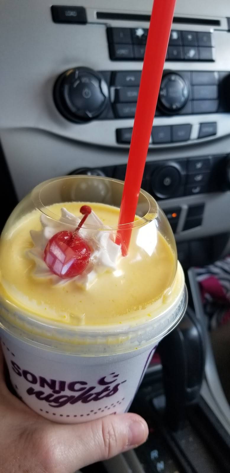 Sonic Drive-In | restaurant | 732 Academy Dr, Bessemer, AL 35022, USA | 2054282002 OR +1 205-428-2002