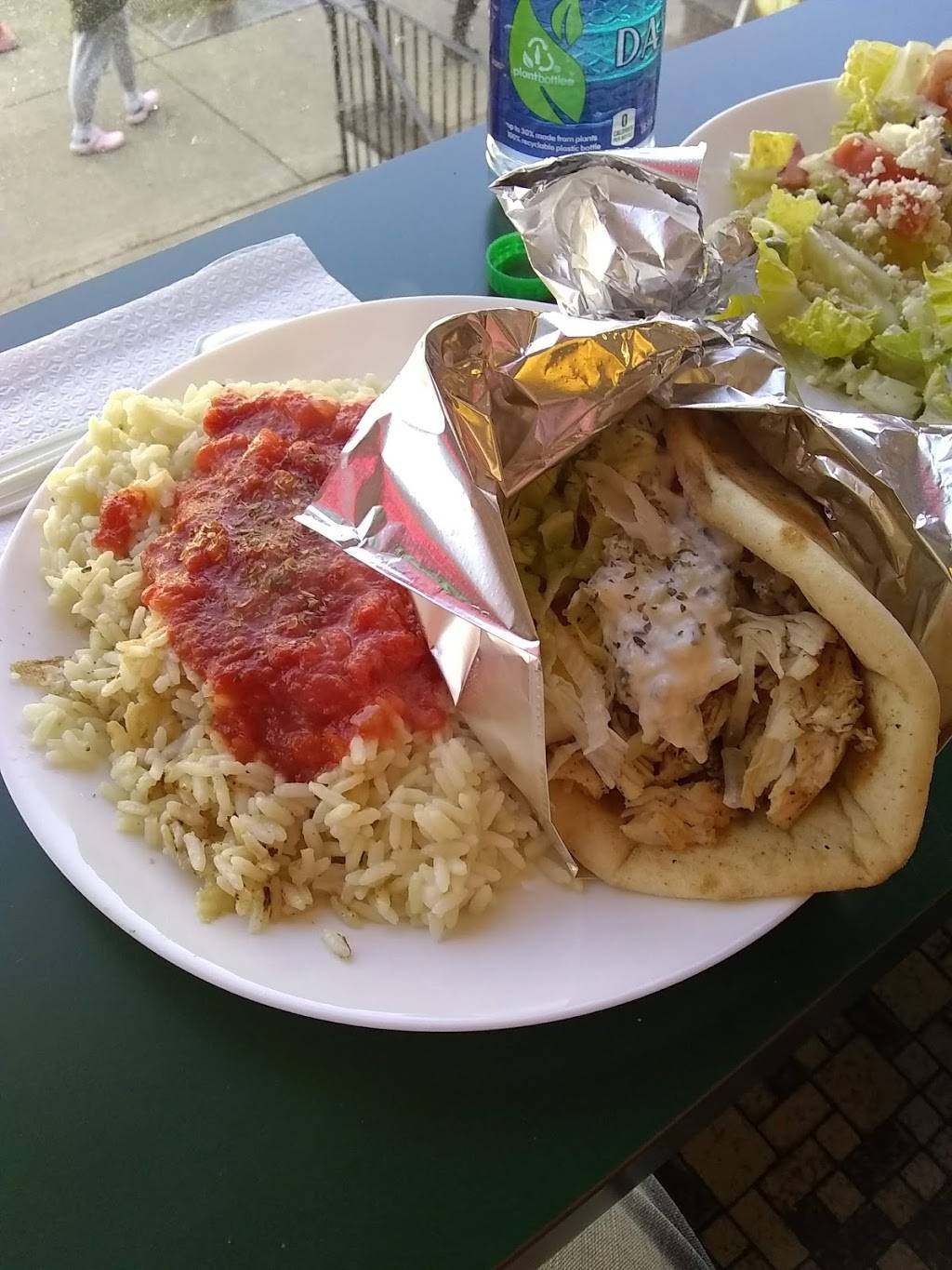 University Grill & Pizza | restaurant | 712 Commonwealth Avenue #1, Boston, MA 02215, USA | 6172477120 OR +1 617-247-7120