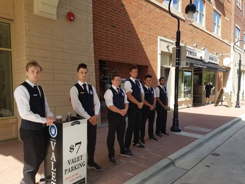 Naperville Valet | restaurant | 41.774073, -88.148257, Naperville, IL 60540, USA | 7739053231 OR +1 773-905-3231