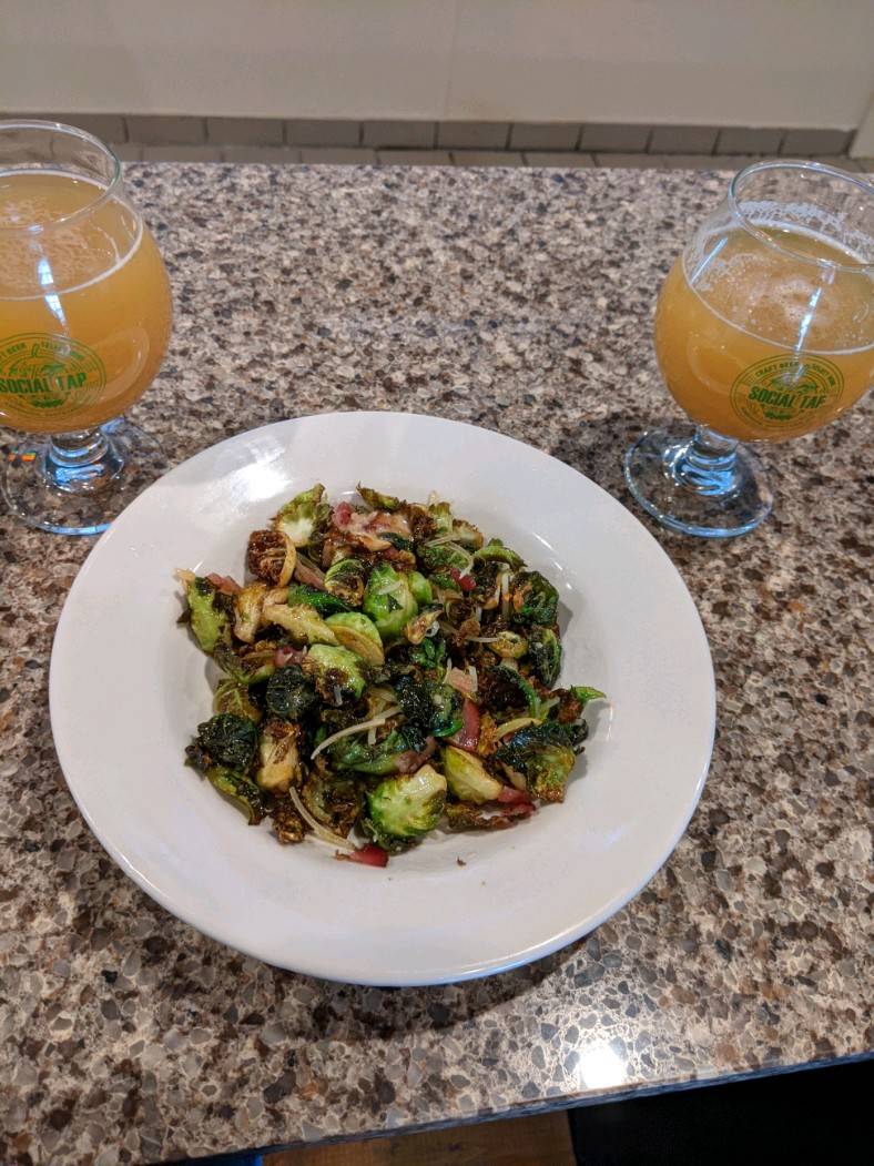 The Social Tap | restaurant | 1475 Pearman Dairy Rd Suite D, Anderson, SC 29625, USA | 8646543575 OR +1 864-654-3575