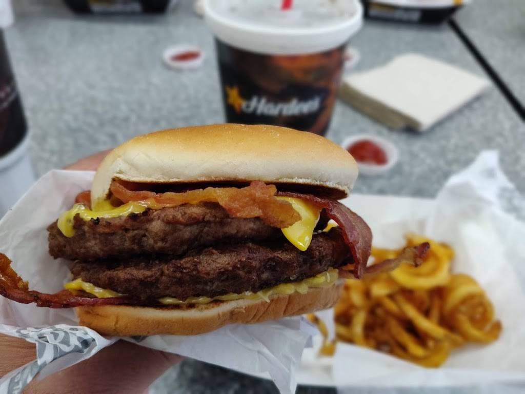 Hardees | restaurant | 605 N Water St, Black River Falls, WI 54615, USA | 7152847191 OR +1 715-284-7191