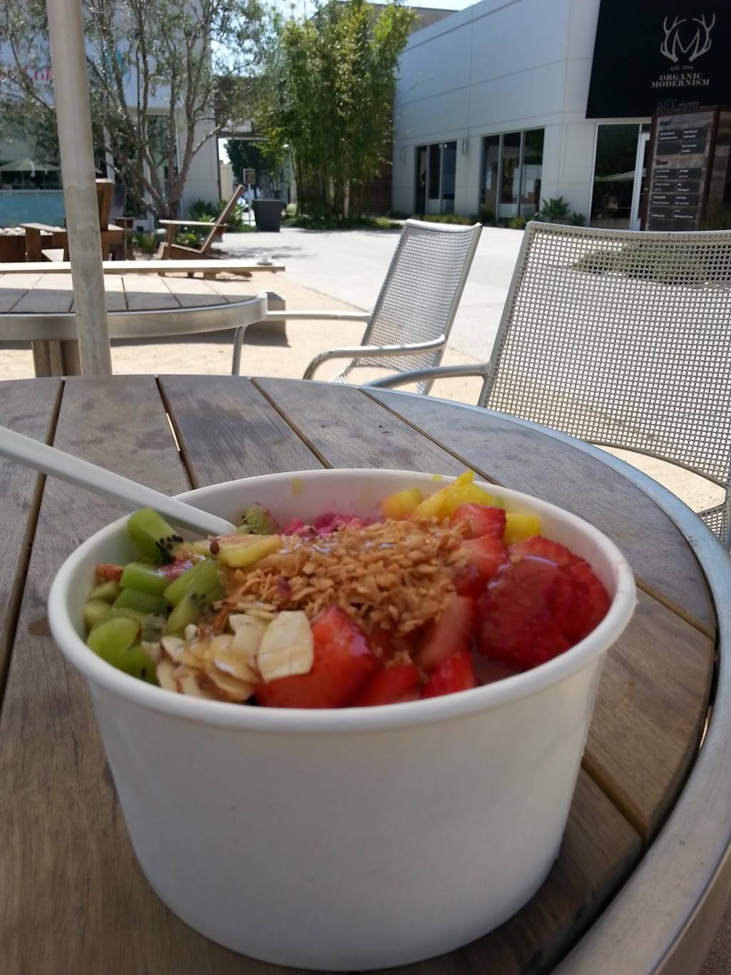 Birdie Bowl & Juicery | restaurant | 3313 Hyland Ave STE A17, Costa Mesa, CA 92626, USA | 7148737479 OR +1 714-873-7479