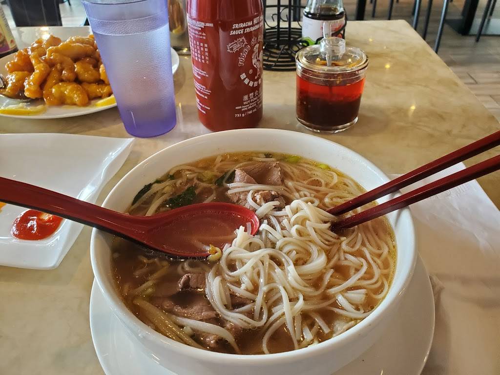 PHO YING | restaurant | 8279 Lundys Ln, Niagara Falls, ON L2H 1H5, Canada | 9053540498 OR +1 905-354-0498