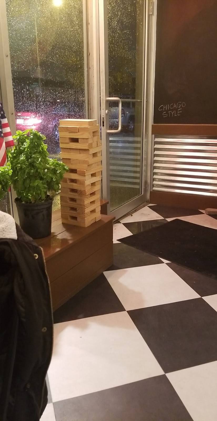 Stunods Pizza & Buddys Italian Ice | restaurant | 6535 W 63rd St, Chicago, IL 60638, USA | 7735867373 OR +1 773-586-7373