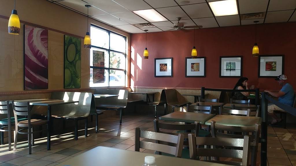 Subway | meal takeaway | 1867 N 2000 W #B, Clinton, UT 84015, USA | 8017740633 OR +1 801-774-0633