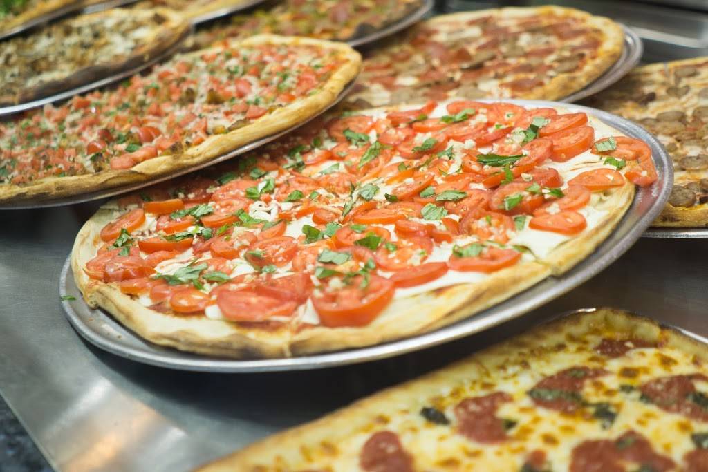 Roses Pizza and Pasta | restaurant | 1 Pennsylvania Plaza, New York, NY 10119, USA | 2126297455 OR +1 212-629-7455