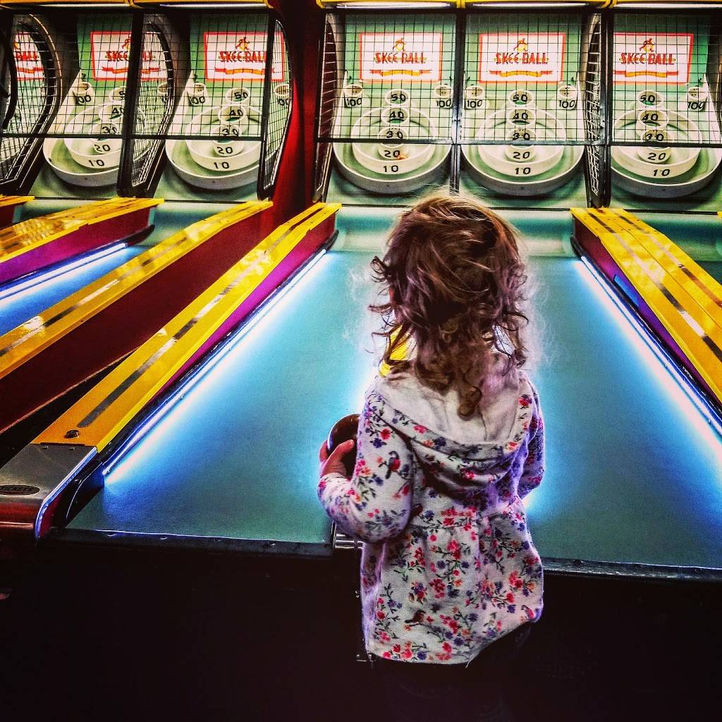 Huckleberry Junction Playhouse Theater | restaurant | 7441 N Genesee Rd, Genesee, MI 48437, USA | 8106401100 OR +1 810-640-1100