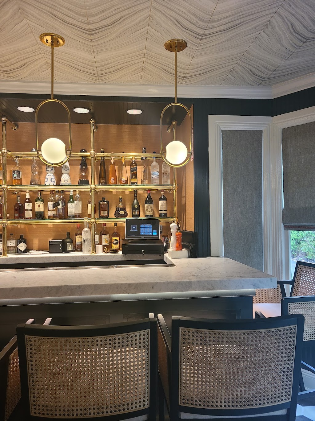 Enchanté Bistro | restaurant | 210 Hampton Rd, Southampton, NY 11968, USA | 6318109020 OR +1 631-810-9020