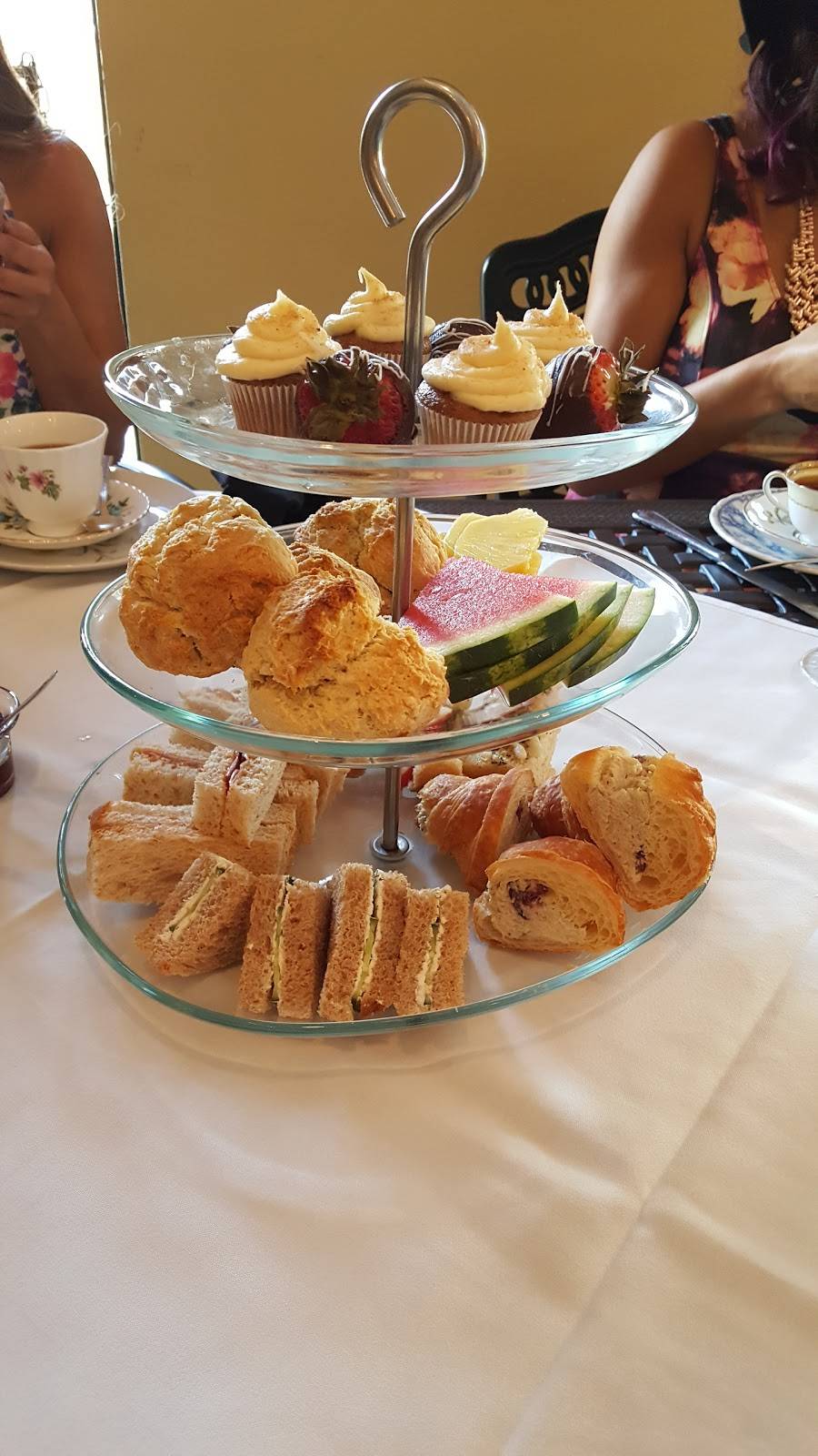 The Empress Tea Room & Divine Menu Catering | cafe | 12924 Dale Mabry Hwy, Tampa, FL 33618, USA | 8139889027 OR +1 813-988-9027