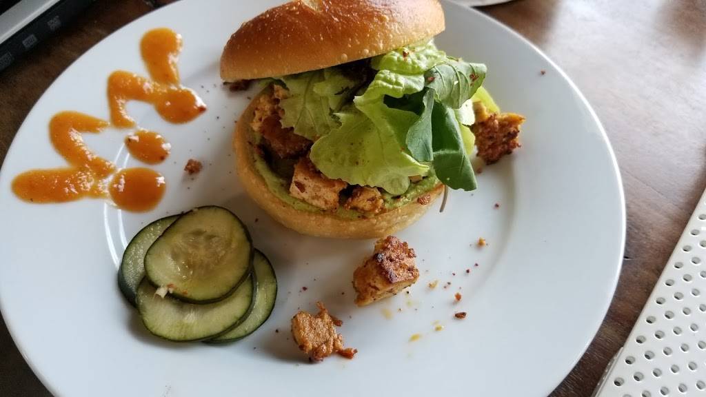 Capulet | restaurant | 3014 Dauphine St, New Orleans, LA 70117, USA | 5045070691 OR +1 504-507-0691