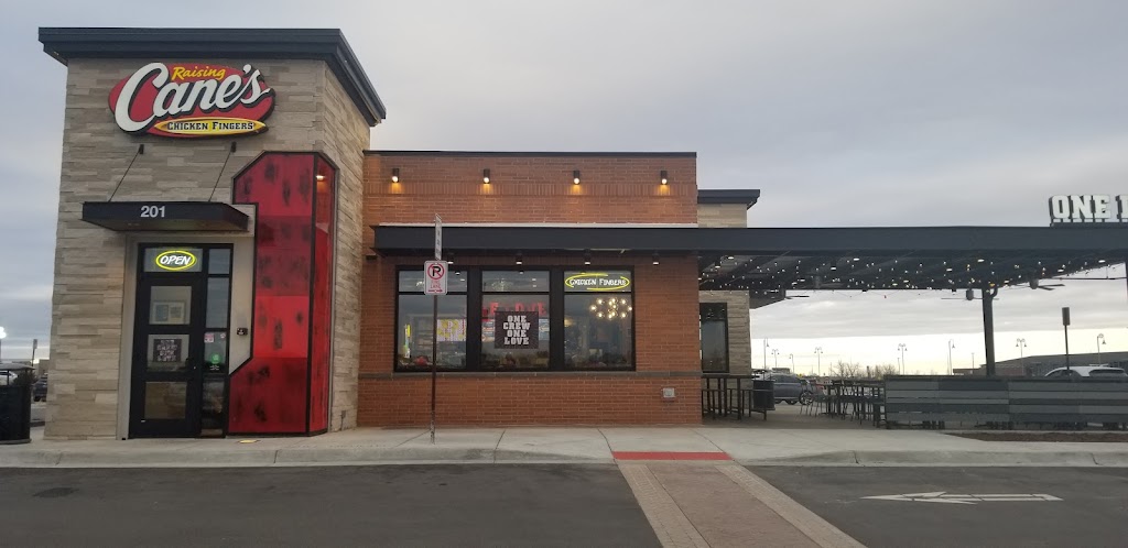 Raising Canes Chicken Fingers | meal takeaway | 201 E 136th Ave, Thornton, CO 80023, USA | 3032229401 OR +1 303-222-9401