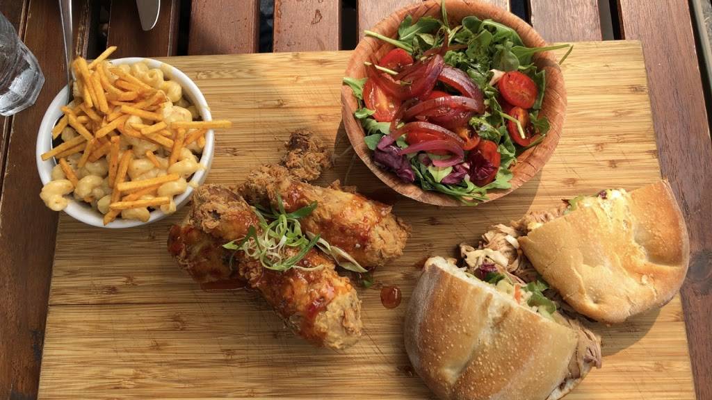 Saltlick Smokehouse | restaurant | 282 James St N, Hamilton, ON L8R 2L3, Canada | 2893896328 OR +1 289-389-6328