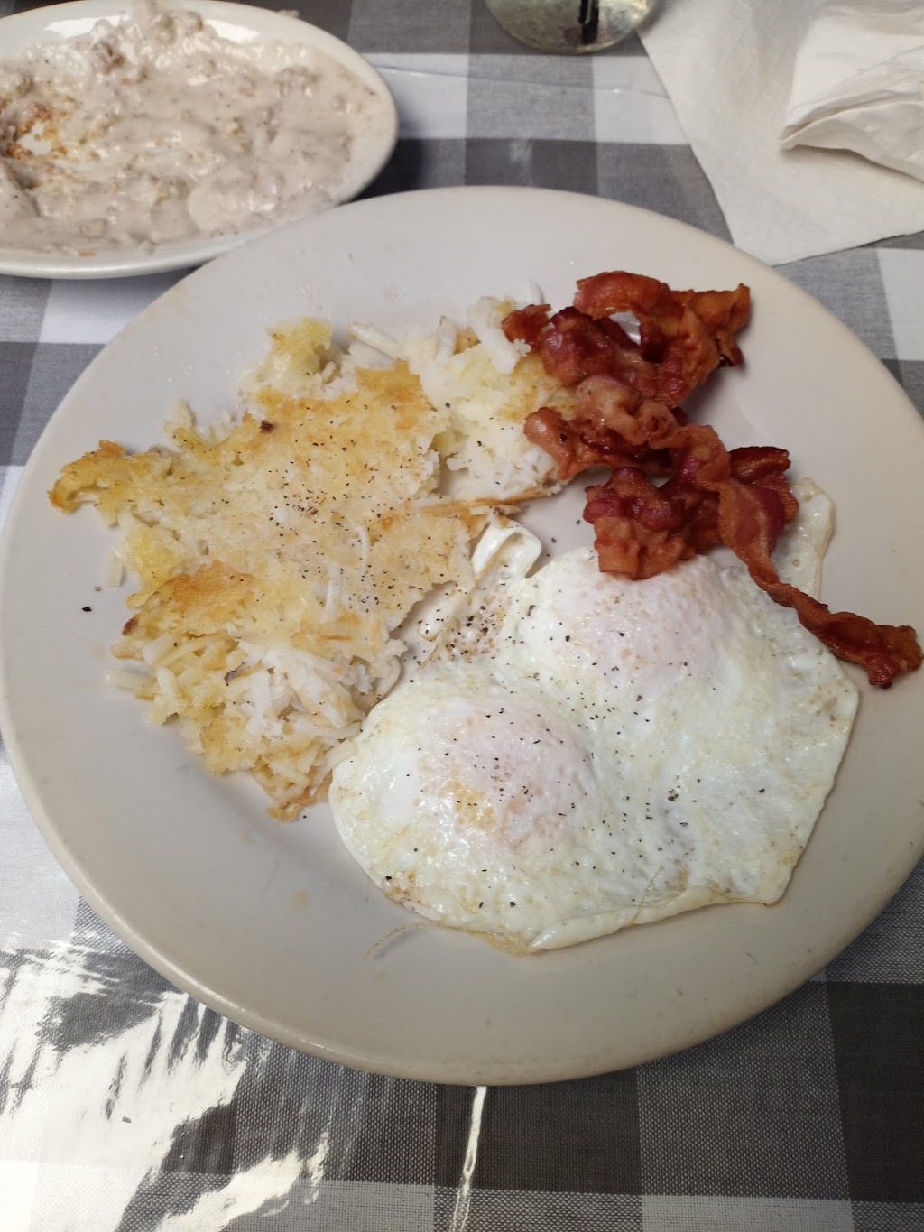 Farmhouse Diner | restaurant | 516 E State St, Trenton, OH 45067, USA | 5134684013 OR +1 513-468-4013