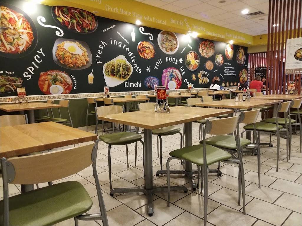 Spoon House | restaurant | 616 E Green St, Champaign, IL 61820, USA | 2173443483 OR +1 217-344-3483