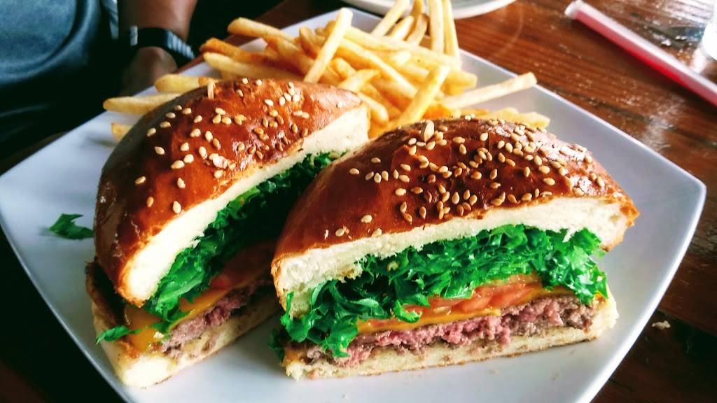 Pasta Pelican Restaurant | night club | 2455 Mariner Square Dr, Alameda, CA 94501, USA | 5108647427 OR +1 510-864-7427