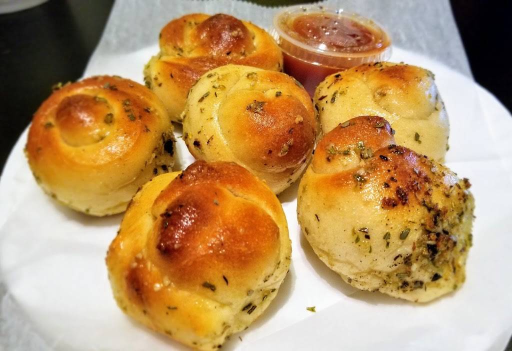 St. Augies Pizza | restaurant | 113 1/2 King St, St. Augustine, FL 32084, USA | 9044365998 OR +1 904-436-5998