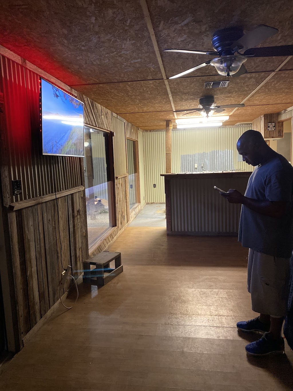 T.K. Grille | restaurant | 12246 TX-16, Pipe Creek, TX 78063, USA | 9375385595 OR +1 937-538-5595