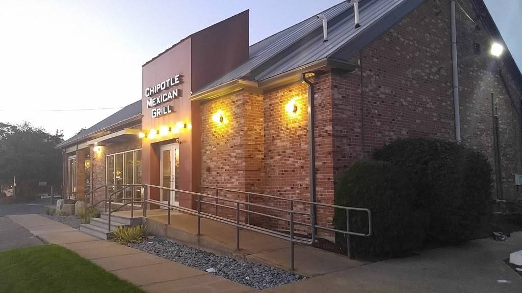 Chipotle Mexican Grill | restaurant | 60 Newport Ave, Quincy, MA 02171, USA | 6173280413 OR +1 617-328-0413