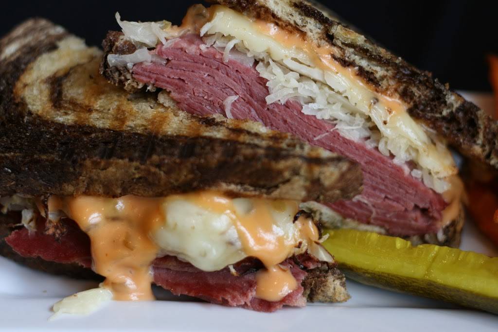 Ravens Glenn Winery & Restaurant | restaurant | 56183 Co Rd 143, West Lafayette, OH 43845, USA | 7405451000 OR +1 740-545-1000