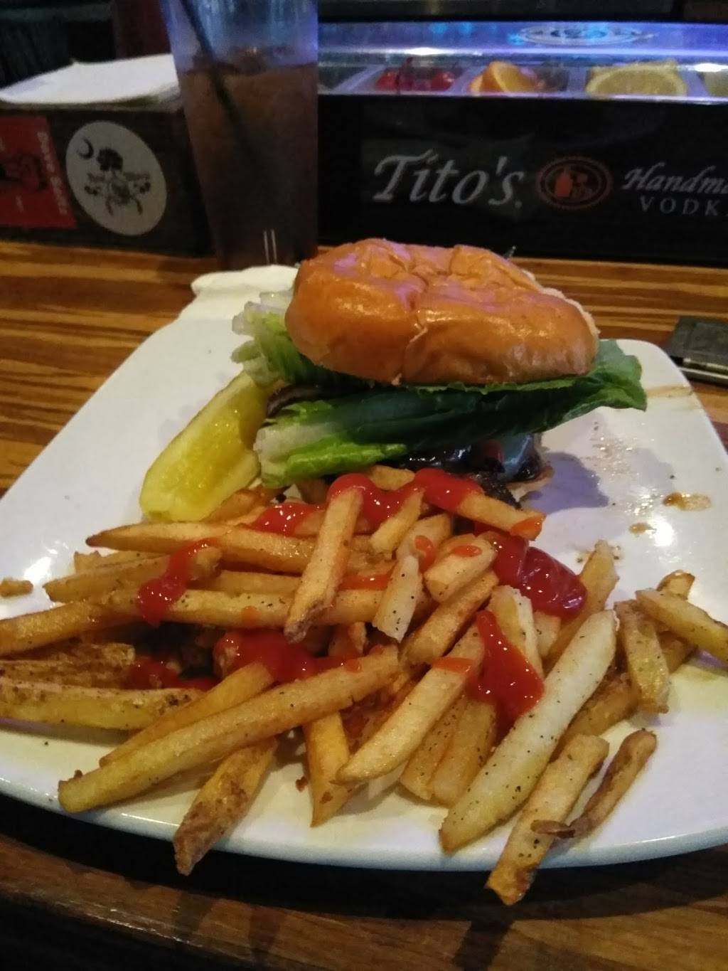 The Roost | restaurant | 825 Savannah Hwy, Charleston, SC 29407, USA | 8437182285 OR +1 843-718-2285