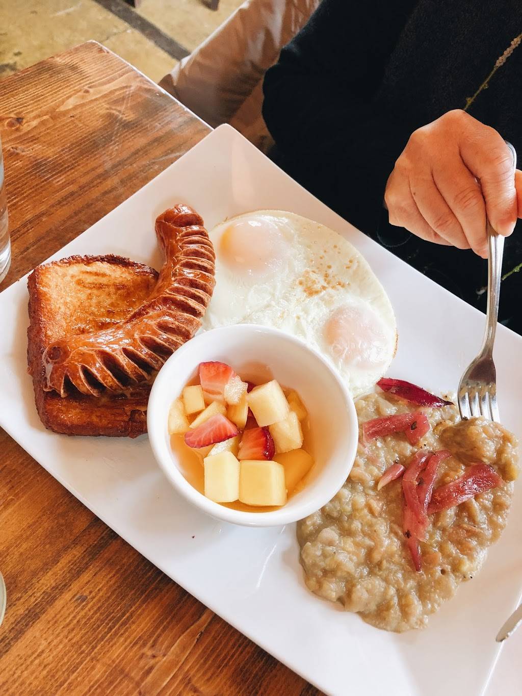 La Puerta Roja | restaurant | 1120 Cortelyou Rd, Brooklyn, NY 11218, USA | 3472211970 OR +1 347-221-1970