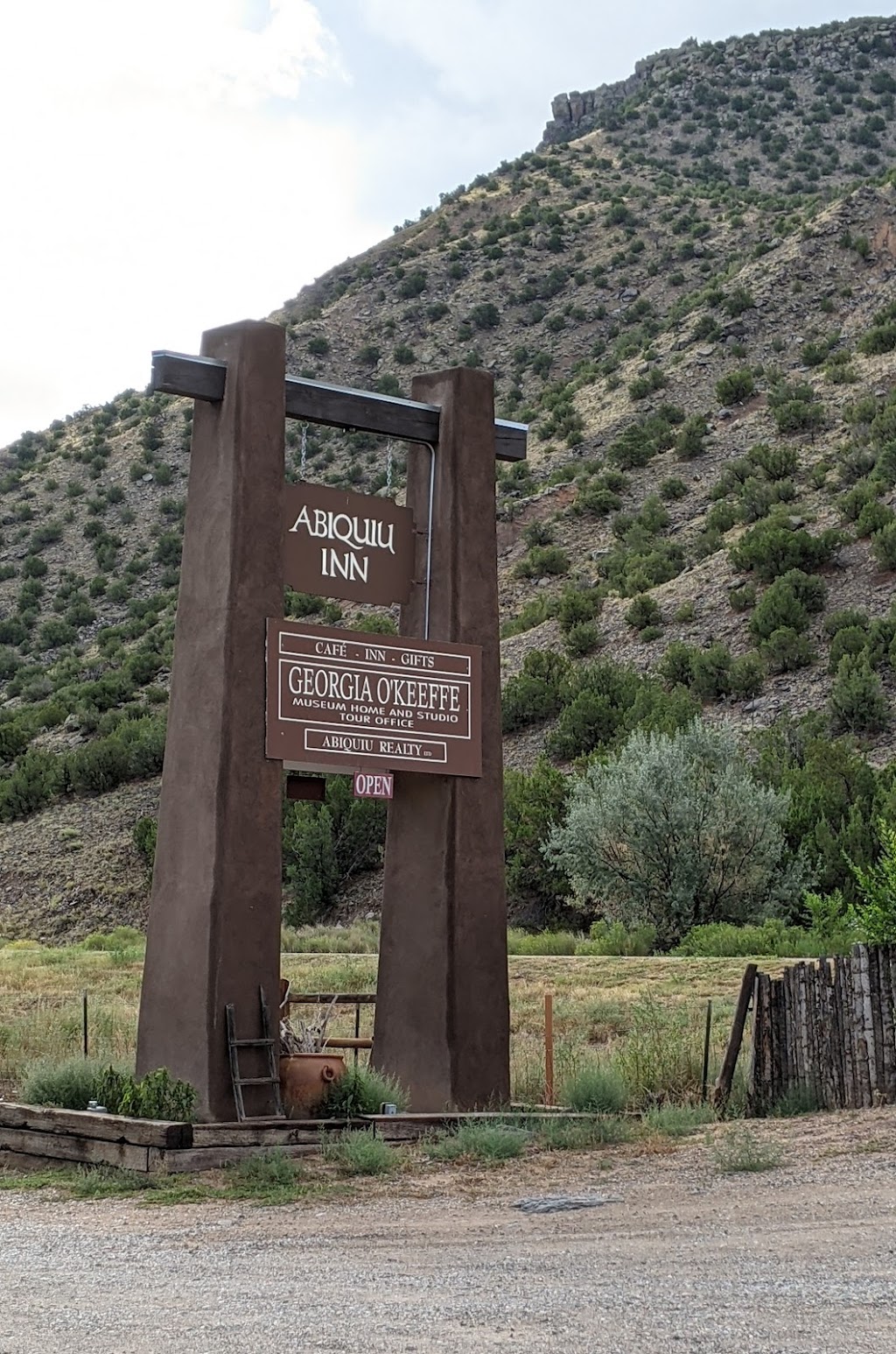 Café Abiquiu & LaTerraza | restaurant | 21120 US-84, Abiquiu, NM 87510, USA | 5056854378 OR +1 505-685-4378