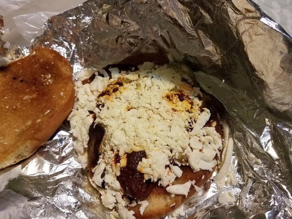 Taqueria El Maguey | restaurant | 1538 S 10th St, Philadelphia, PA 19147, USA | 2675283296 OR +1 267-528-3296