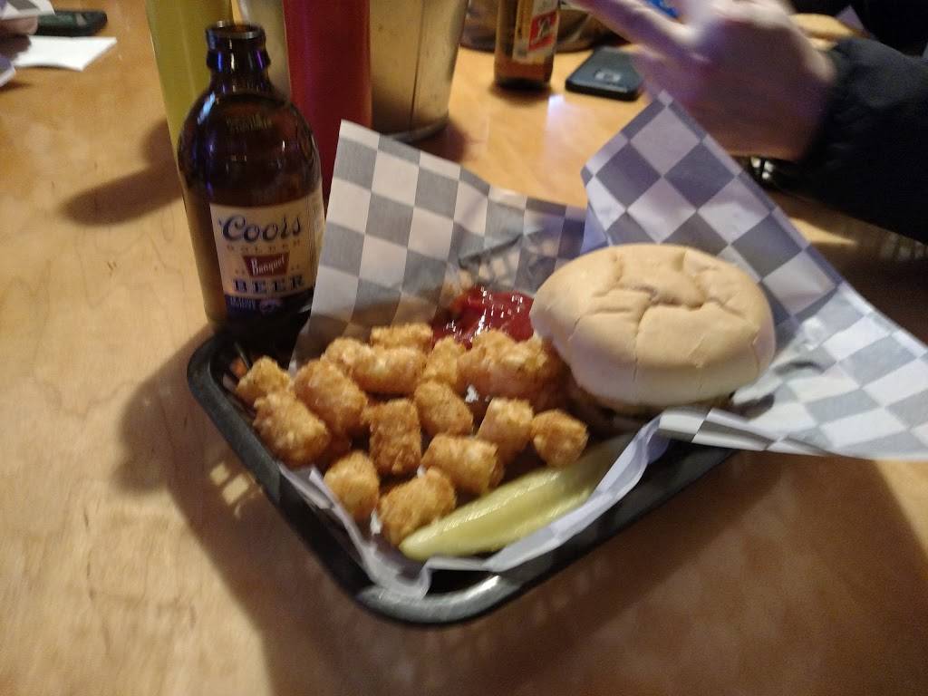 Clydes Corner | restaurant | W7409 WI-65, Beldenville, WI 54003, USA | 7152735607 OR +1 715-273-5607