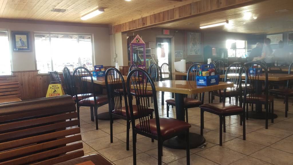 Jolly Gator Fish Camp | restaurant | 4650 FL-46, Geneva, FL 32732, USA | 4073495554 OR +1 407-349-5554