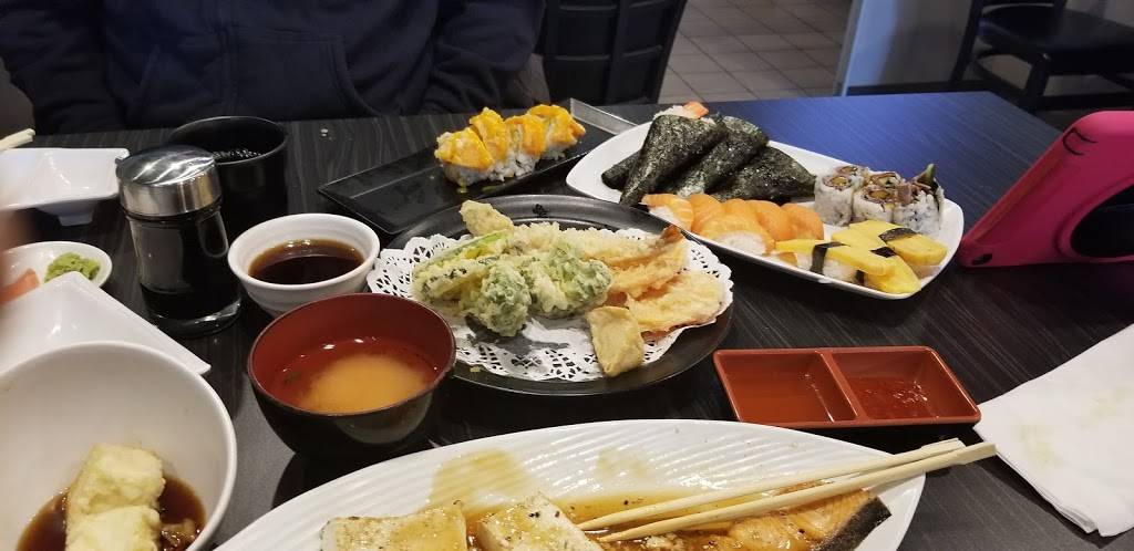 Sushi Itto Japanese Restaurant | restaurant | 16775 Yonge St Suite 13, Newmarket, ON L3Y 8J4, Canada | 9059541668 OR +1 905-954-1668