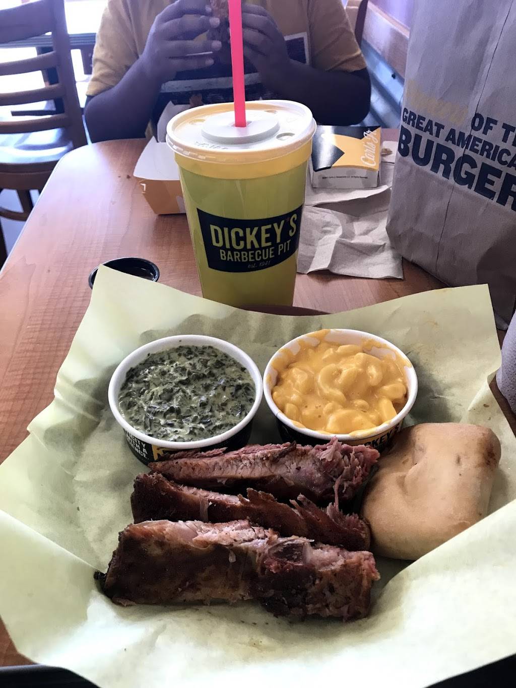 Dickeys Barbecue Pit | restaurant | 16391 Sierra Lakes Pkwy, Fontana, CA 92336, USA | 9093561295 OR +1 909-356-1295