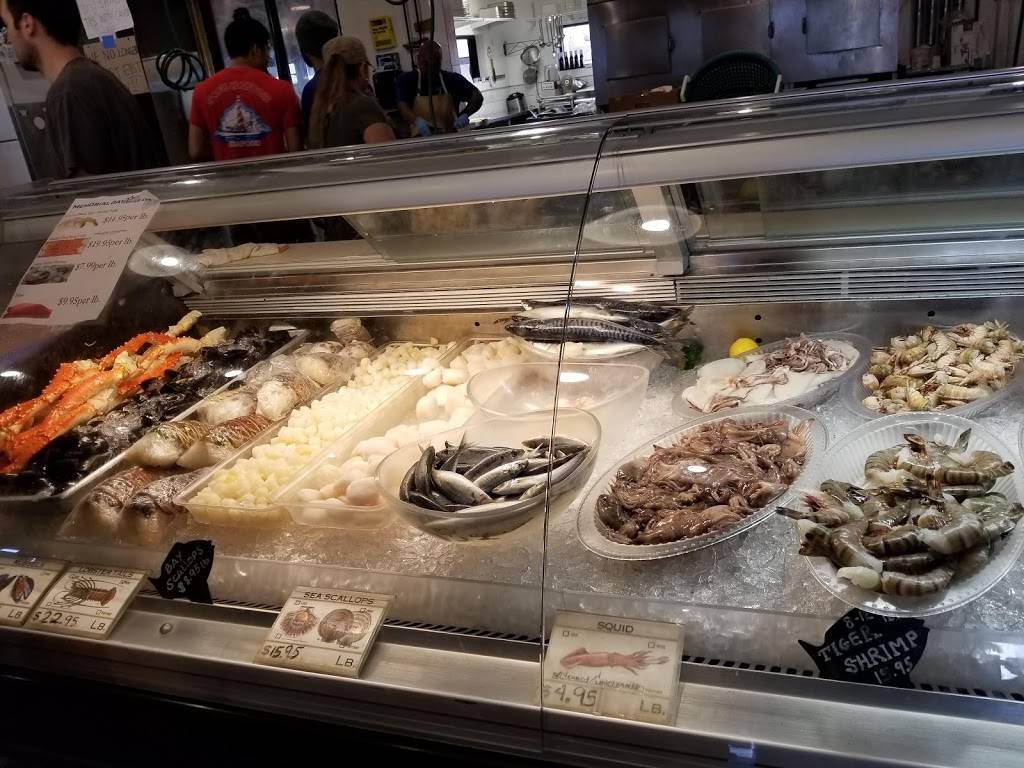 Safe Harbor Seafood Market & Restaurant | restaurant | 4378 Ocean St #3, Atlantic Beach, FL 32233, USA | 9042464911 OR +1 904-246-4911