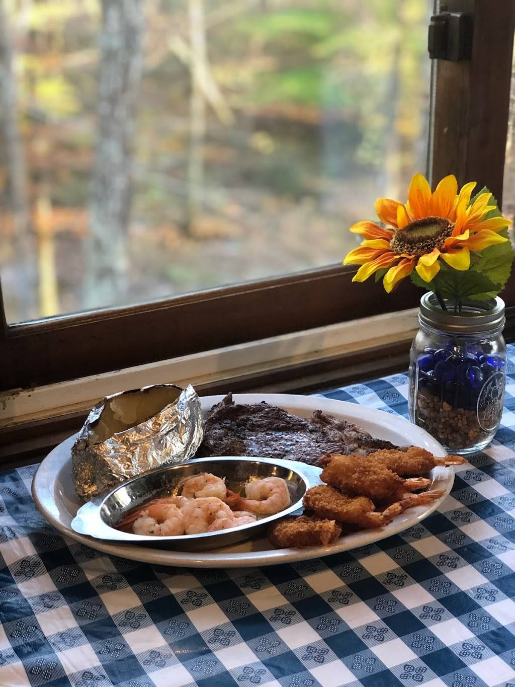 Rivers Pier | restaurant | 11805 TN-57, Counce, TN 38326, USA | 7316890436 OR +1 731-689-0436