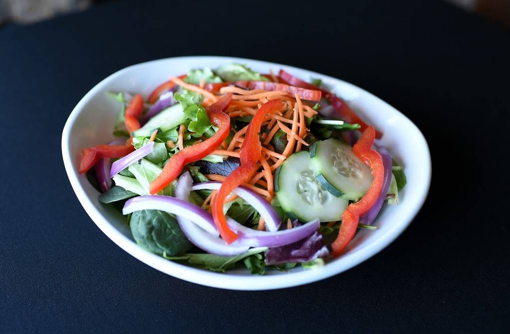 Ziggys Street Food & Live Music | restaurant | 302 2nd St, Hudson, WI 54016, USA | 7153869975 OR +1 715-386-9975