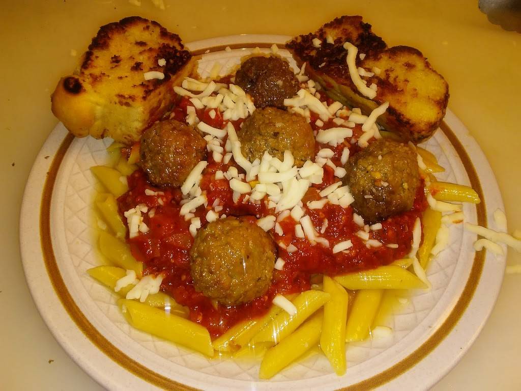 Friends Bar & Grill | restaurant | 3705 W Memorial Rd, Oklahoma City, OK 73134, USA | 4057514057 OR +1 405-751-4057