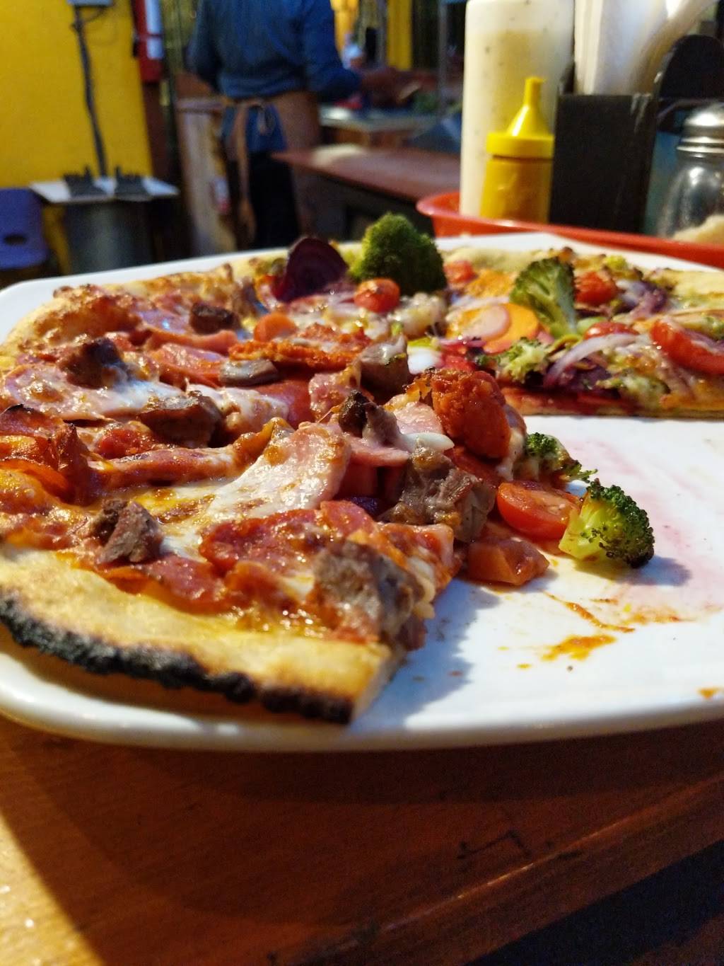 Bizzo Pizzo | restaurant | Av Del Pacifico 1363, Playas, Jardines Playas de Tijuana, Tijuana, B.C., Mexico | 016644381405 OR +52 664 438 1405