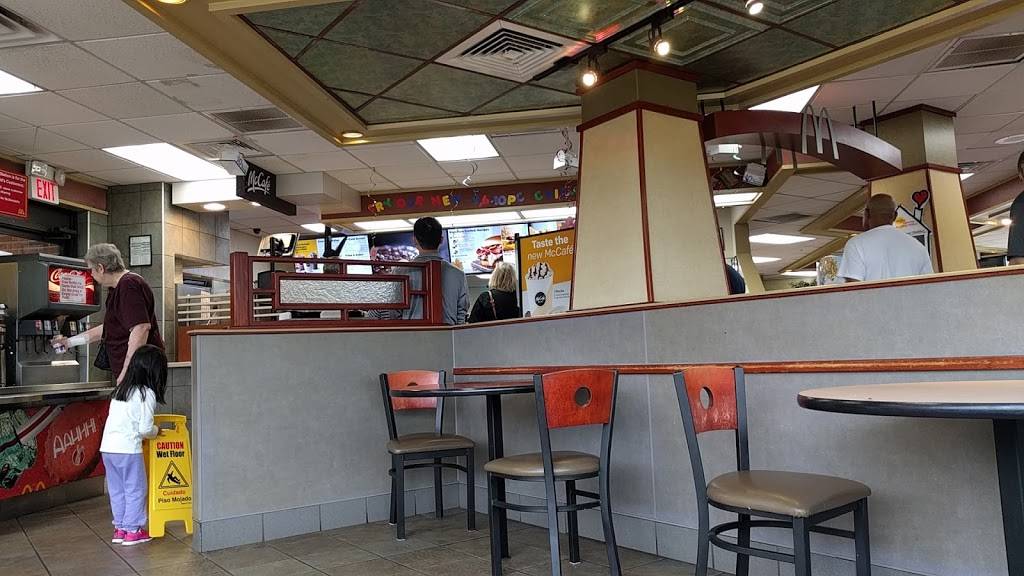 McDonalds | cafe | 3101 Roswell Rd, Marietta, GA 30062, USA | 7705658663 OR +1 770-565-8663