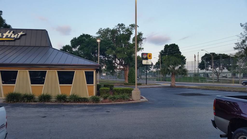 Pizza Hut | restaurant | 1362 Ariana St, Lakeland, FL 33803, USA | 8636887311 OR +1 863-688-7311