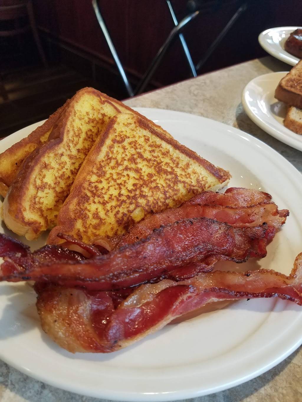 Sophias House of Pancakes | restaurant | 9344 Indianapolis Blvd, Highland, IN 46322, USA | 2199244955 OR +1 219-924-4955