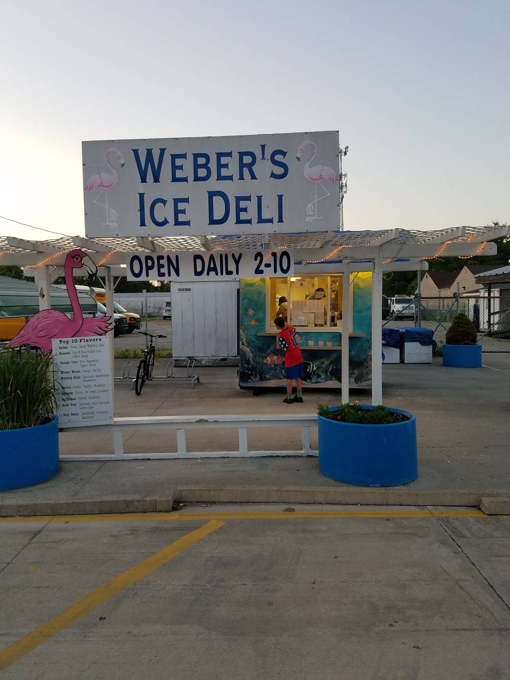 Webers Ice Deli | restaurant | 309 E Walnut St, Chatham, IL 62629, USA | 2179717998 OR +1 217-971-7998