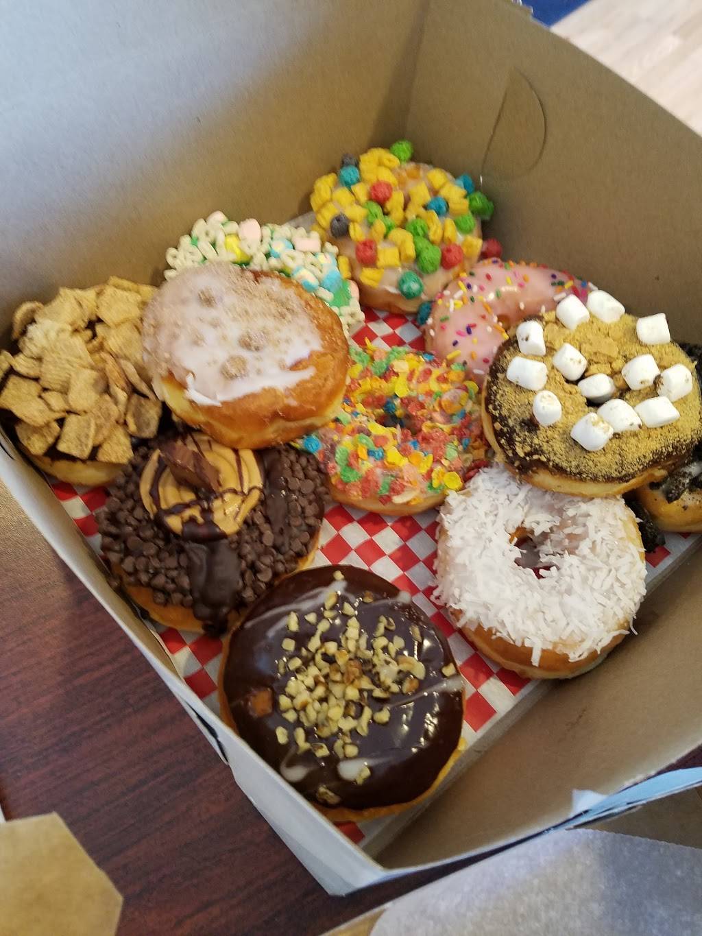 Daddys Donuts | bakery | 4 Fairlawn Ave, Middletown, NY 10940, USA | 8453436565 OR +1 845-343-6565